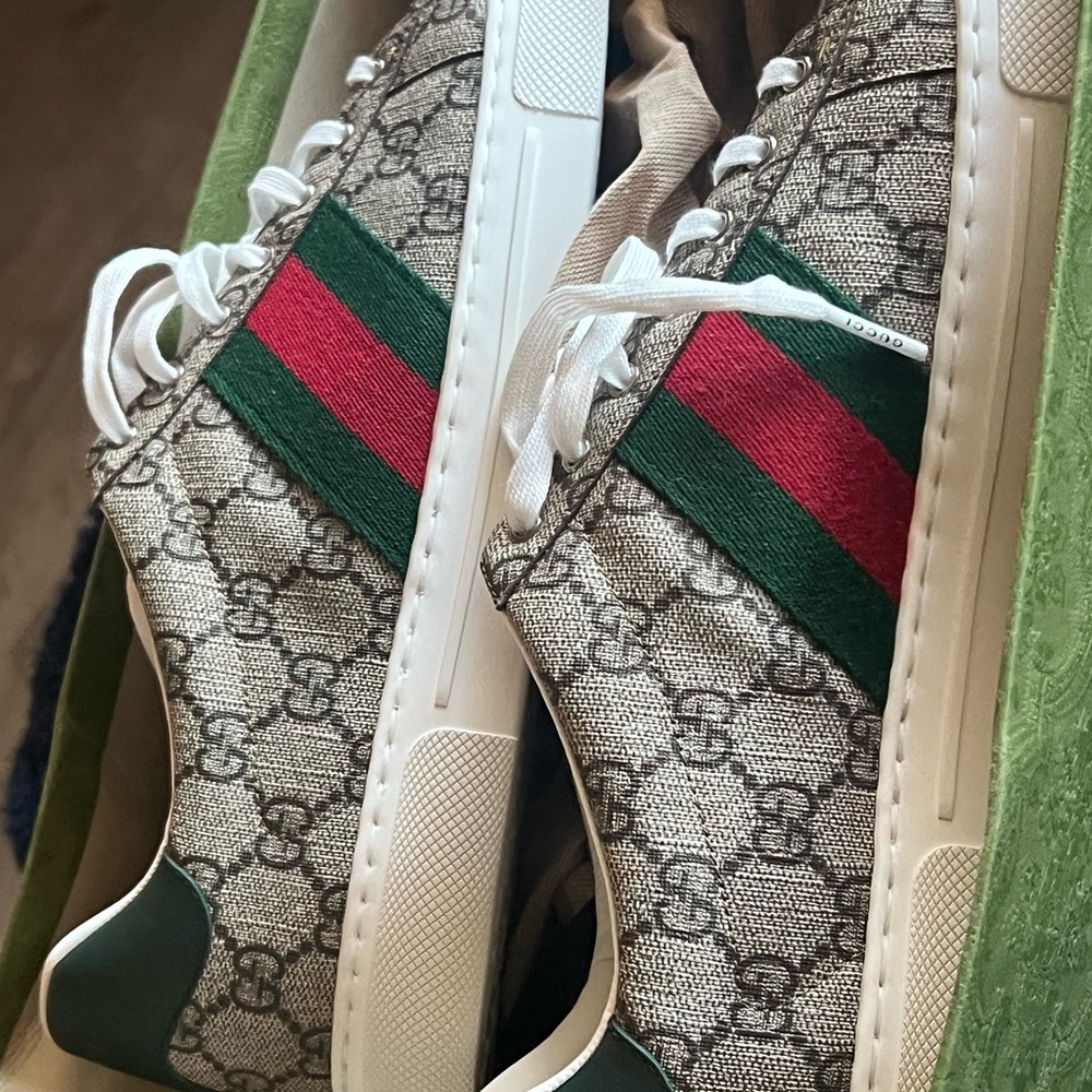 Gucci Sneakers
Size 9 in men - Picture 3 of 4